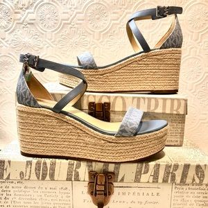 Michael Kors Serena Wedge Espadrille Blue Sandals women’s size 8 Brand New